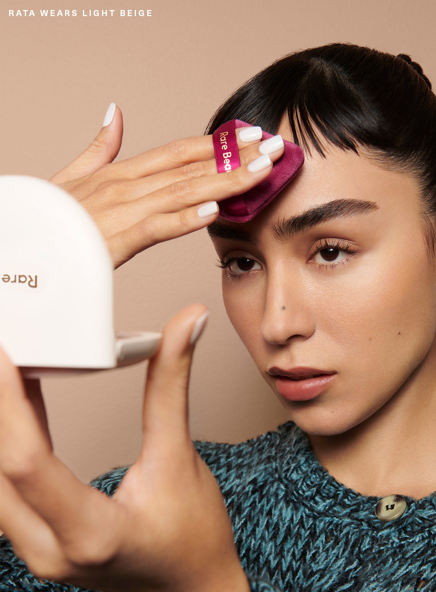 CAMPAIGN-RATA-TRUE-TO-MYSELF-TINTED-PRESSED-FINISHING-POWDER-LIGHT-BEIGE-02-1