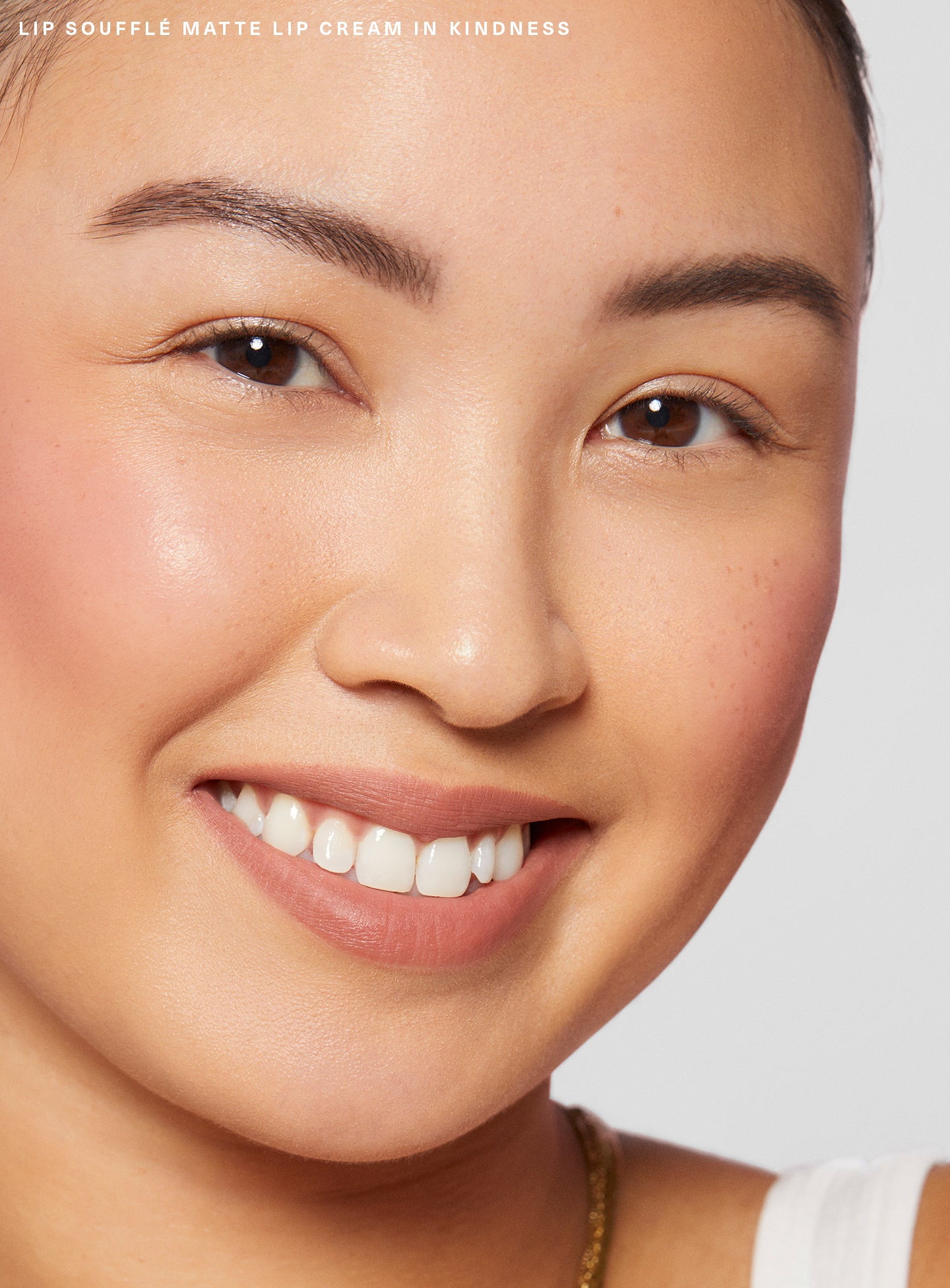 lip-souffle-matte-lip-cream-kindness-on-figure-02-1440x1952-1