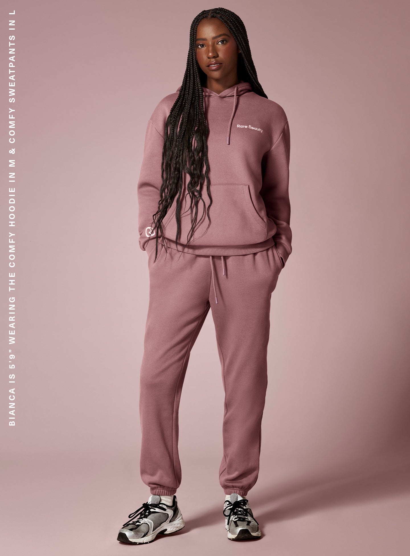 on-figure-comfy-sweatpants-bianca-l-1440x1952-1