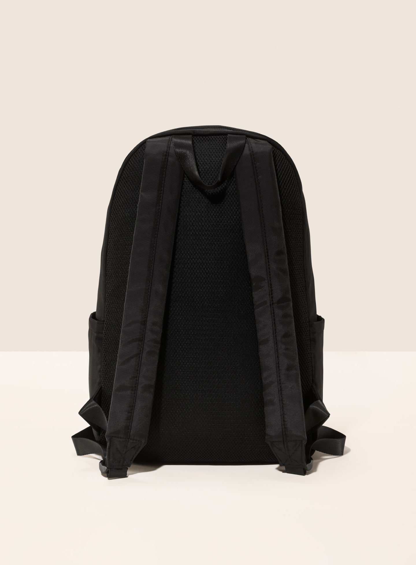 rare-impact-backpack-back-1440x1952-2