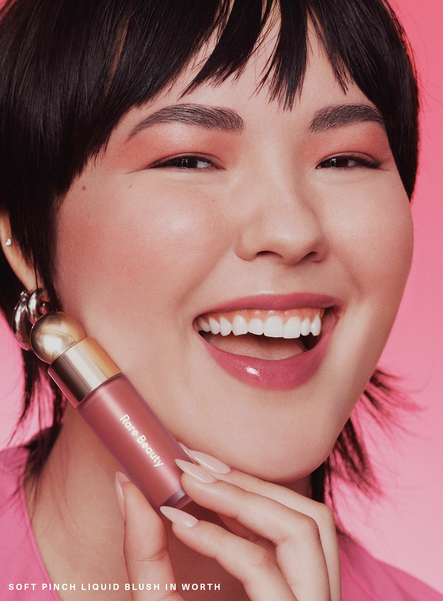 soft-pinch-liquid-blush-on-figure-worth-02-1440x1952-2